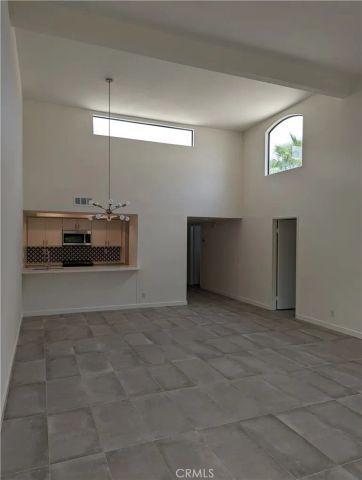 200 E Racquet Club Road 13, Palm Springs, CA 92262