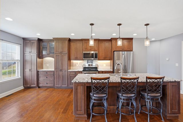 5301 TALL TREE CT, Columbia, MO 65202