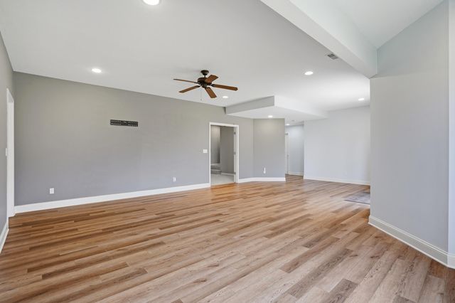 5301 TALL TREE CT, Columbia, MO 65202