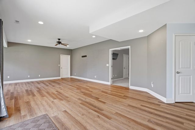 5301 TALL TREE CT, Columbia, MO 65202