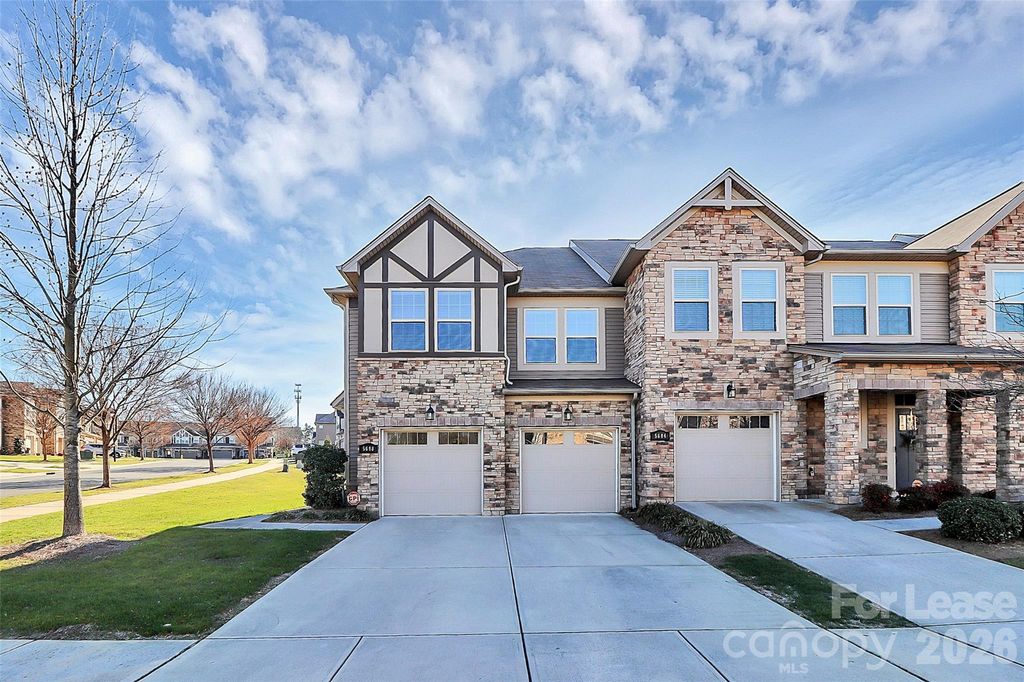 5688 Garrow Glen Road, Charlotte, NC 28278