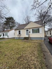 5923 Edgewood Road, Cleveland, OH 44124