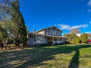 6940 Wing Lake Road, Bloomfield Charter Township, MI 48301