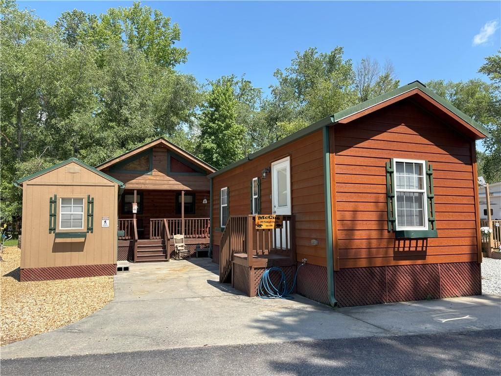 20 Fishtail Circle, Cleveland, GA 30528