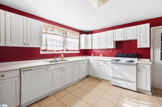 4 Huff Drive, Greenville, SC 29611