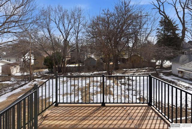 911 N 50th Avenue, Omaha, NE 68132