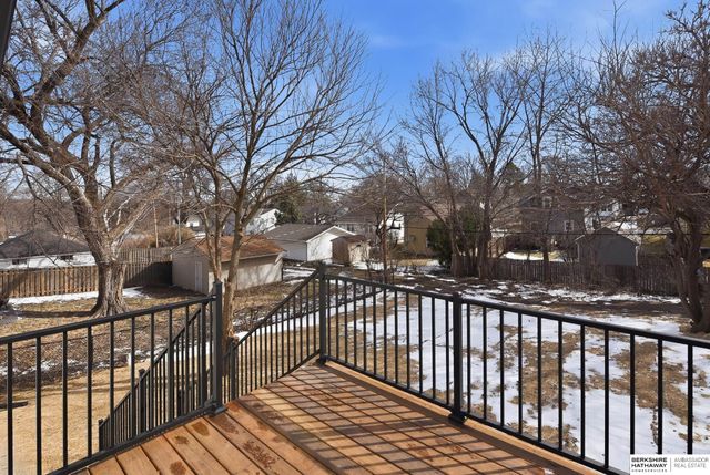 911 N 50th Avenue, Omaha, NE 68132