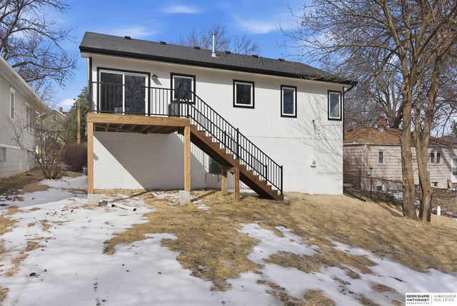 911 N 50th Avenue, Omaha, NE 68132