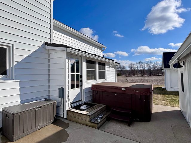 69640-B Carls Road, Sturgis, MI 49091