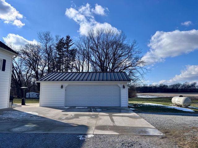 69640-B Carls Road, Sturgis, MI 49091