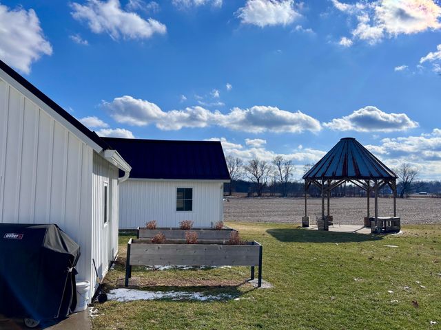 69640-B Carls Road, Sturgis, MI 49091