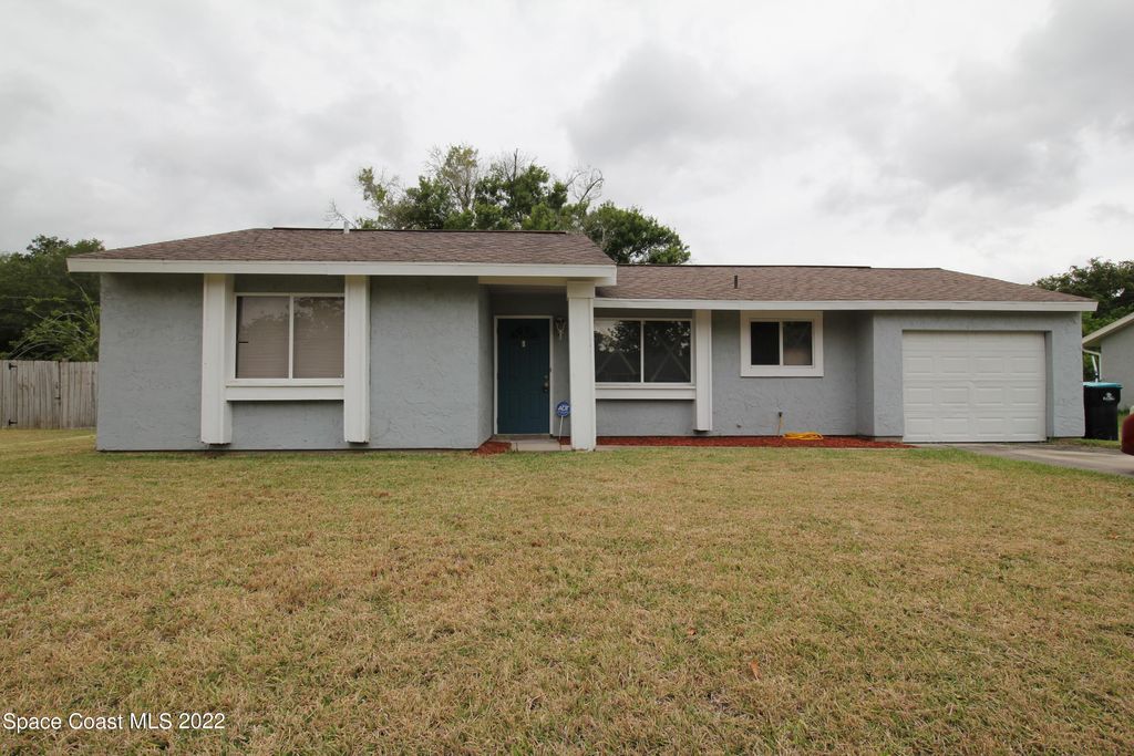 992 Sable Circle SE, Palm Bay, FL 32909