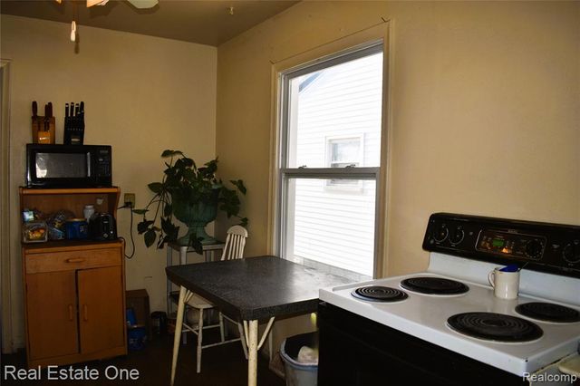 11327 Sherman Avenue, Warren, MI 48089