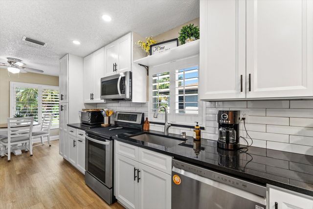 5844 Areca Palm Court Unit b, Delray Beach, FL 33484
