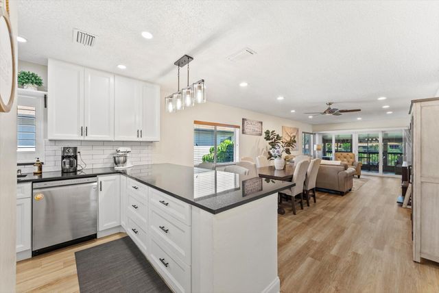 5844 Areca Palm Court Unit b, Delray Beach, FL 33484