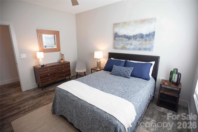 37 S Edgewood Road, Asheville, NC 28803