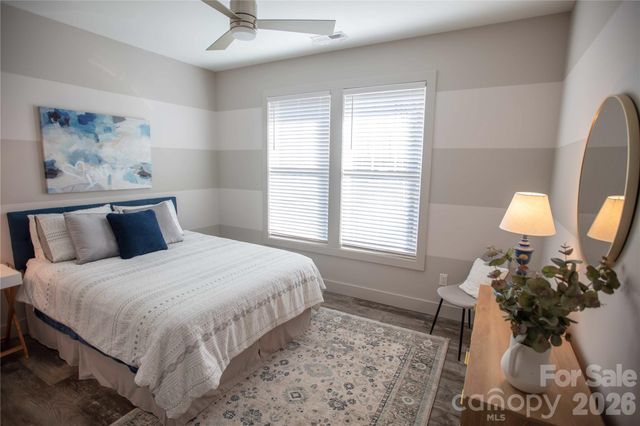 37 S Edgewood Road, Asheville, NC 28803