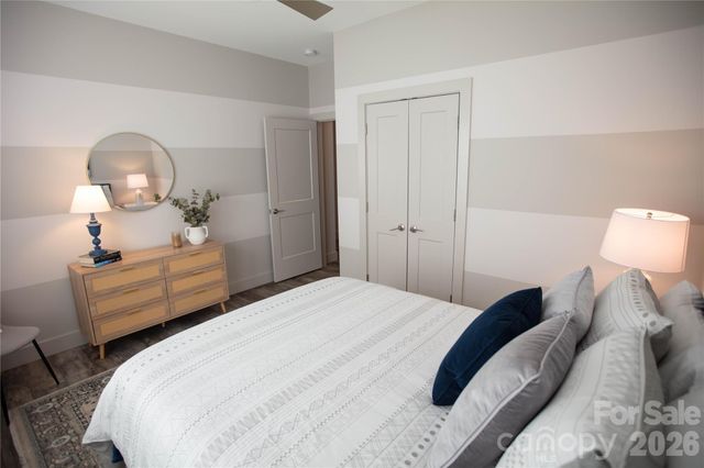 37 S Edgewood Road, Asheville, NC 28803