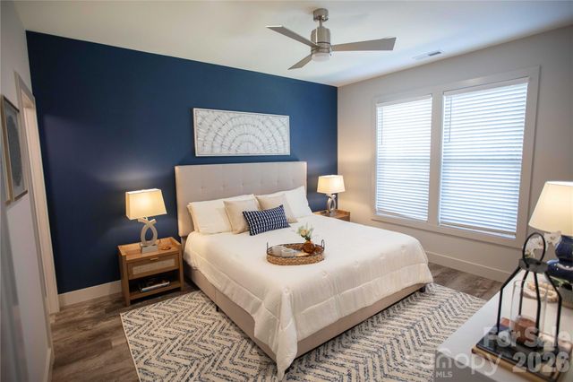 37 S Edgewood Road, Asheville, NC 28803