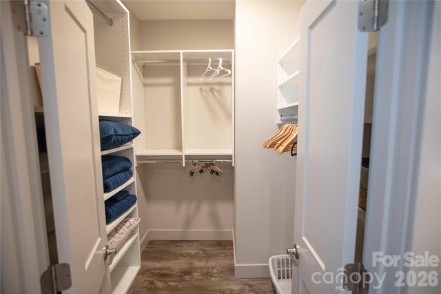 37 S Edgewood Road, Asheville, NC 28803