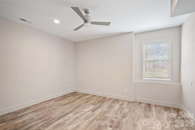 37 S Edgewood Road, Asheville, NC 28803