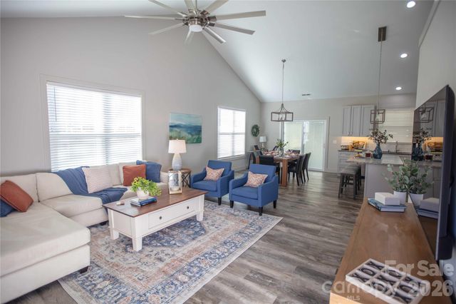 37 S Edgewood Road, Asheville, NC 28803