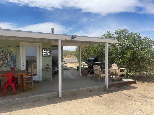 4319 Dusty Mile Road, Landers, CA 92285