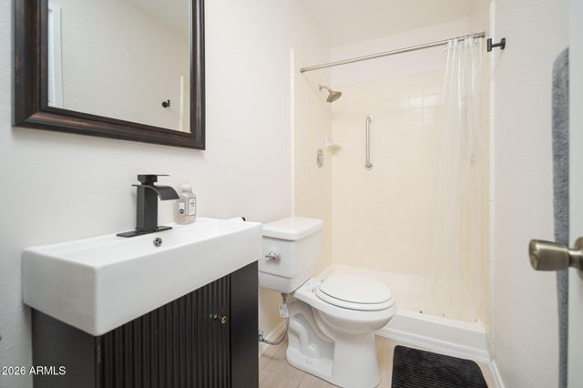 6238 W ELM Street, Phoenix, AZ 85033