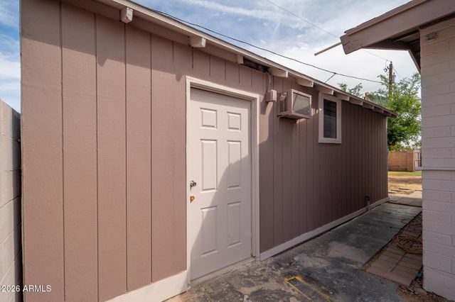 6238 W ELM Street, Phoenix, AZ 85033