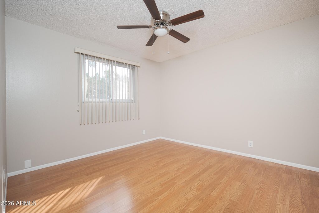 Image 18 of property listing at 6238 W ELM Street, Phoenix, AZ 85033