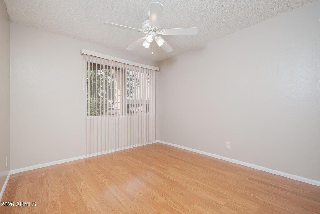 Image 20 of property listing at 6238 W ELM Street, Phoenix, AZ 85033