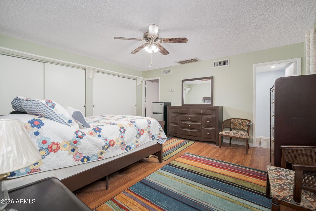 Image 23 of property listing at 6238 W ELM Street, Phoenix, AZ 85033