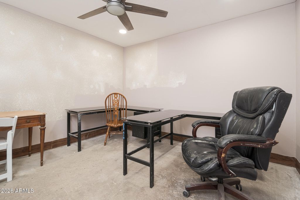 Image 40 of property listing at 6238 W ELM Street, Phoenix, AZ 85033