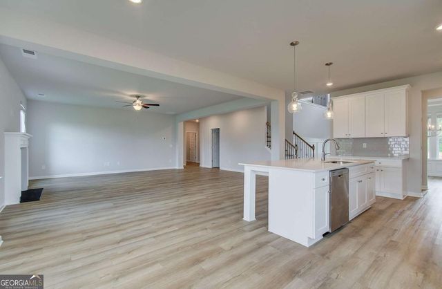 708 Ripple End, Hampton, GA 30228