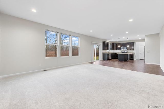 25835 Oberlin Blvd, Novi, MI 48374