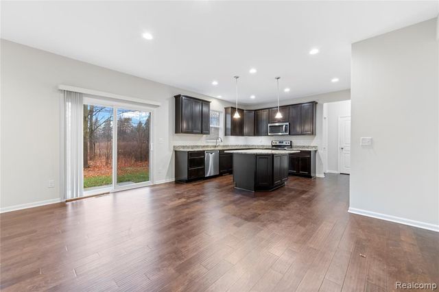 25835 Oberlin Blvd, Novi, MI 48374