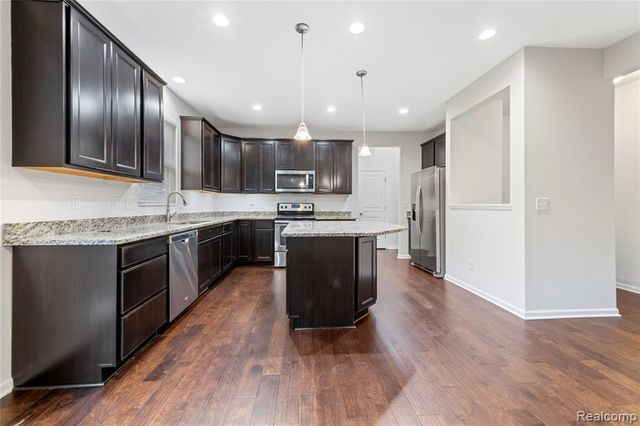 25835 Oberlin Blvd, Novi, MI 48374