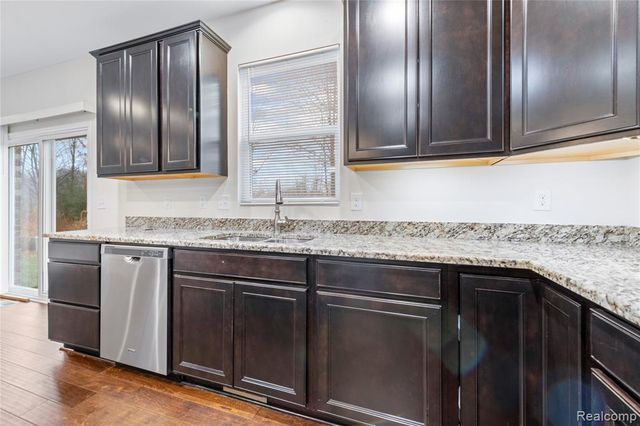 25835 Oberlin Blvd, Novi, MI 48374