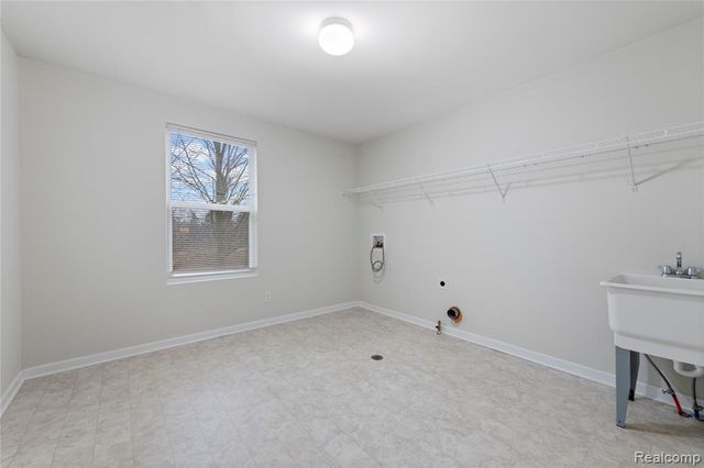 25835 Oberlin Blvd, Novi, MI 48374