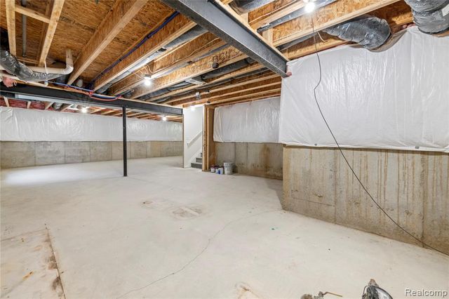 25835 Oberlin Blvd, Novi, MI 48374