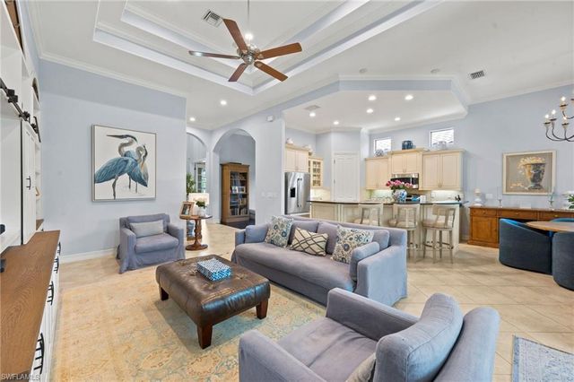 6223 BRUNELLO LN, Naples, FL 34113