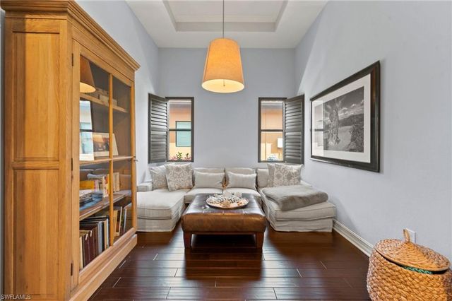 6223 BRUNELLO LN, Naples, FL 34113