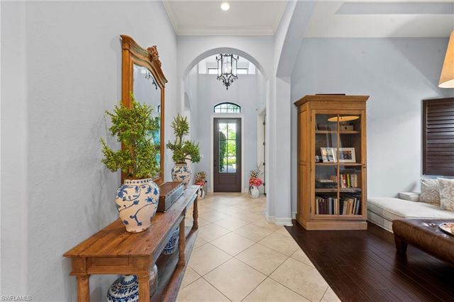 6223 BRUNELLO LN, Naples, FL 34113