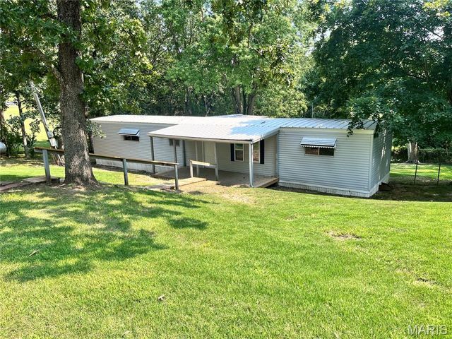 3867 Flucom Road, De Soto, MO 63020