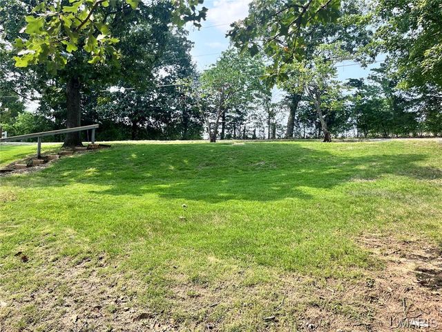 3867 Flucom Road, De Soto, MO 63020