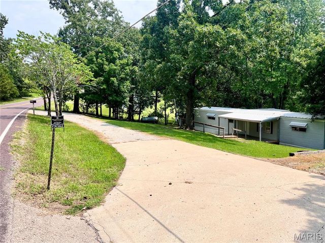 3867 Flucom Road, De Soto, MO 63020
