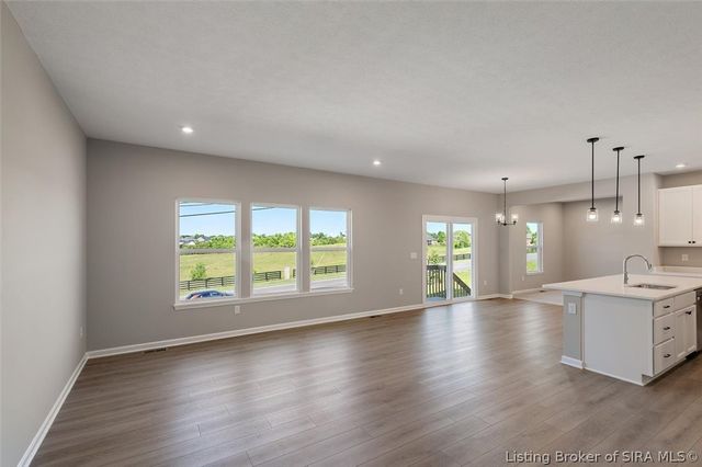 8222 Crescent Cove, Charlestown, IN 47111