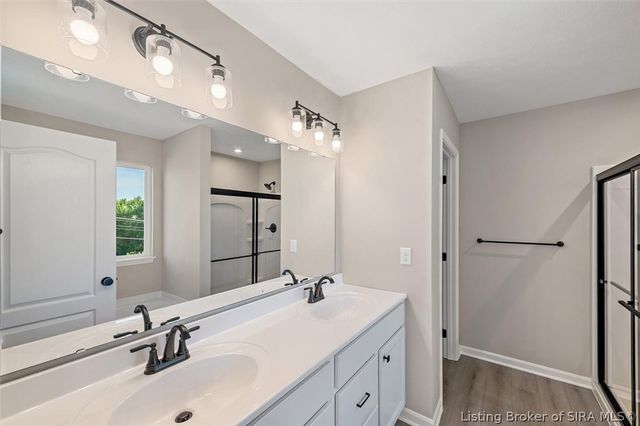 8222 Crescent Cove, Charlestown, IN 47111