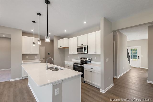 8222 Crescent Cove, Charlestown, IN 47111