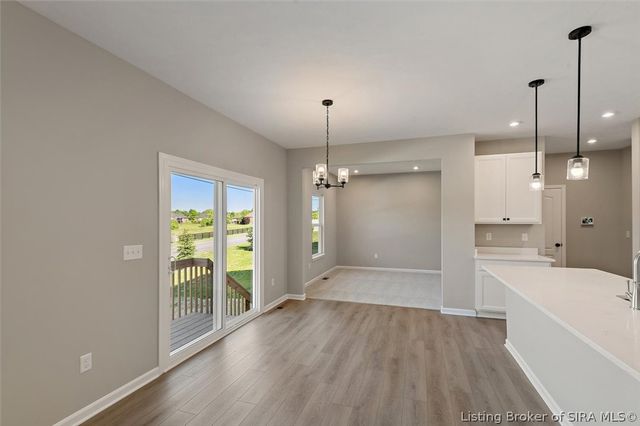 8222 Crescent Cove, Charlestown, IN 47111